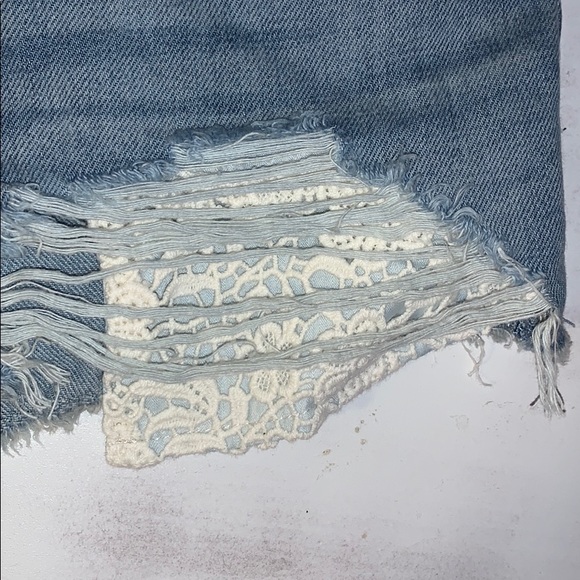 High-Waisted Lace Detail Denim Short - Picture 4 of 4